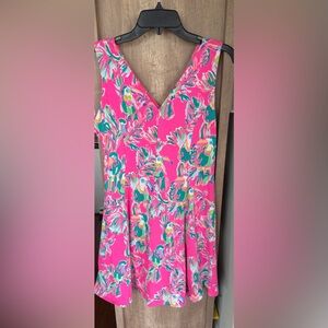 Lilly Pulitzer Toucan Can Tropical Floral V-Neck Sleeveless Top, size medium
